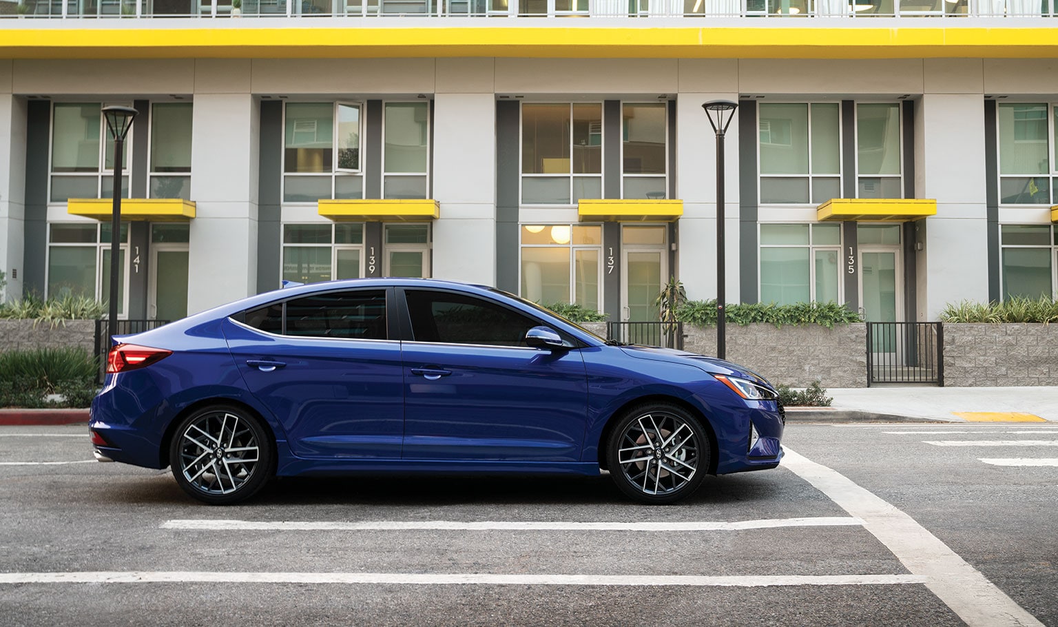 2020 Hyundai Elantra Sport | Sporty style | Hyundai Canada